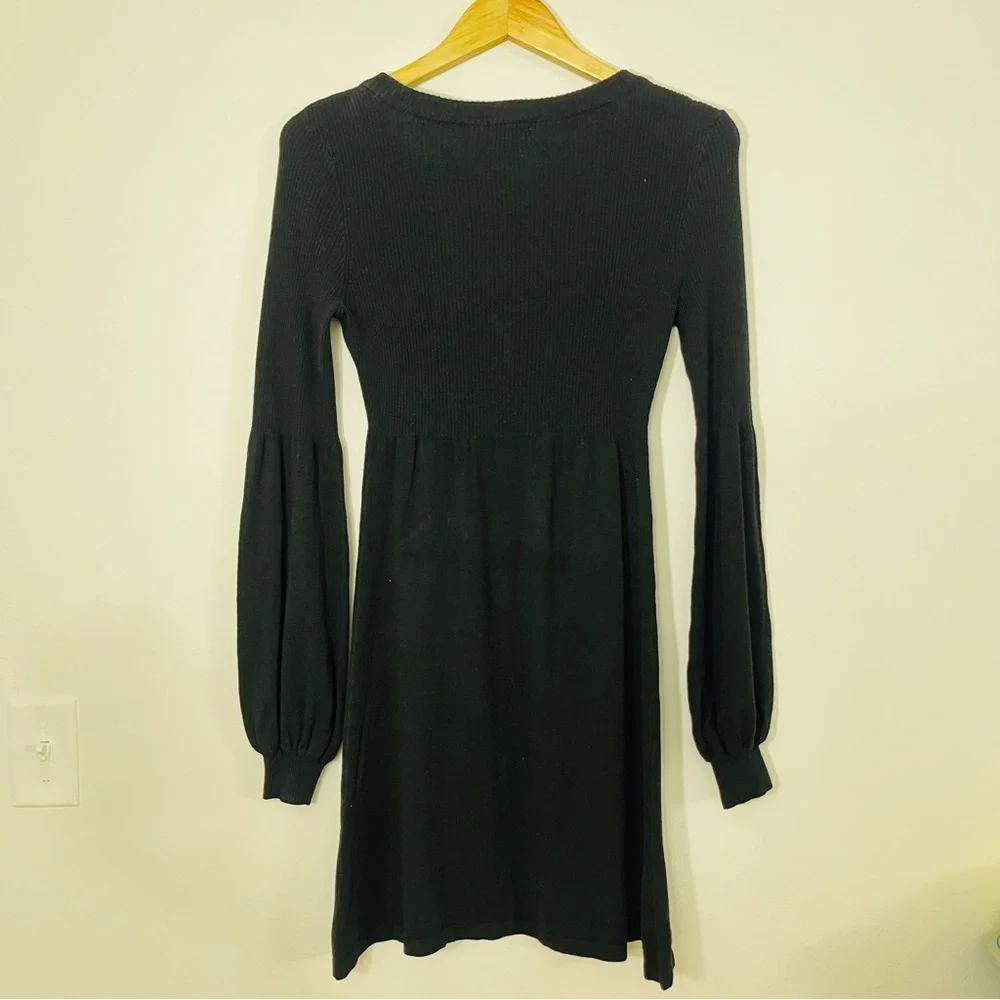 H&M- lightweight wool Black dress- Size S - Picture 4 of 12